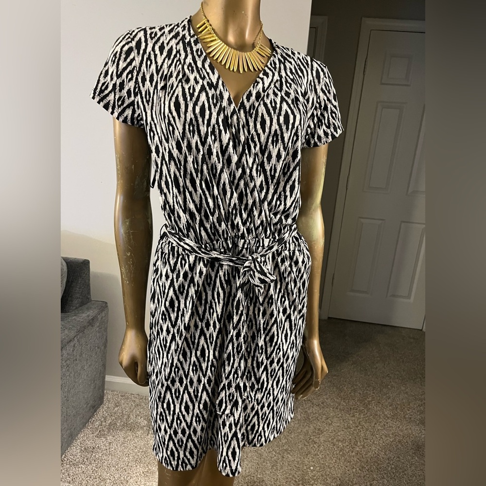 Banana Republic Black and White Patterned Mini Dress